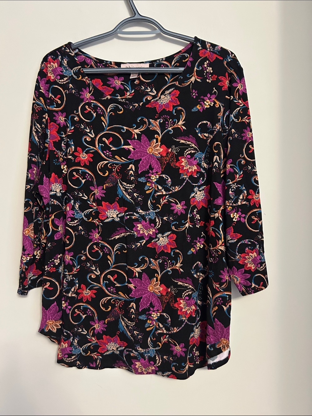 Philosophy Black Floral Scoop Neck Top with Purple & Pink Accents  size 2X